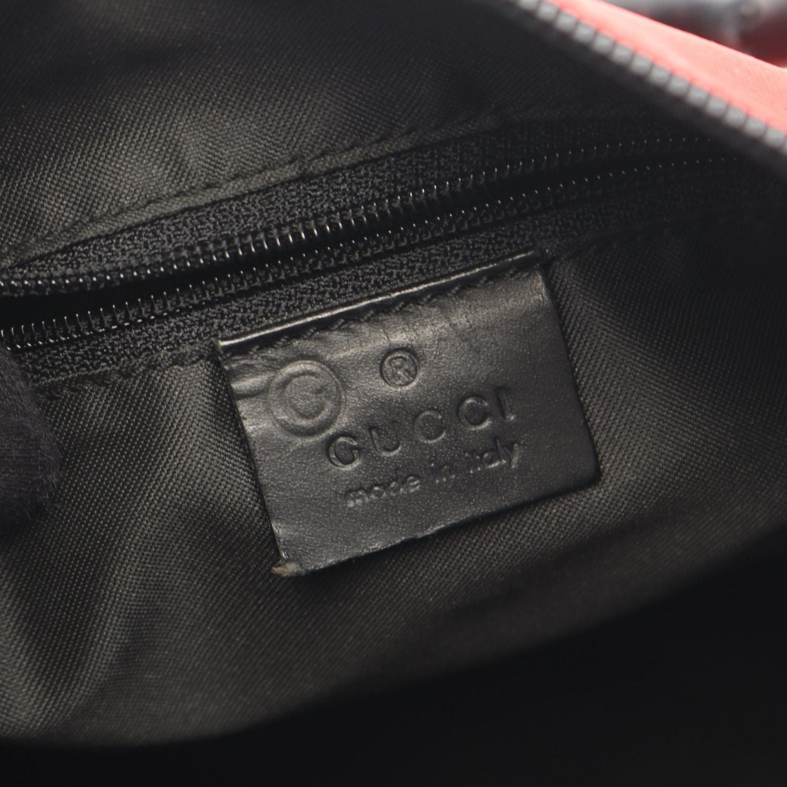 Gucci Shoulder Bag Bamboo Red Black Hand — view 4