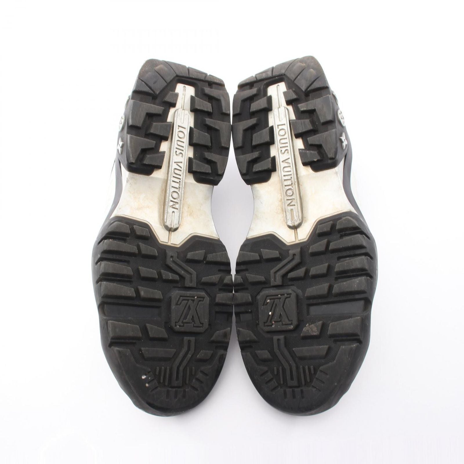 Louis Vuitton Sneakers Millennium Line Leather — view 4