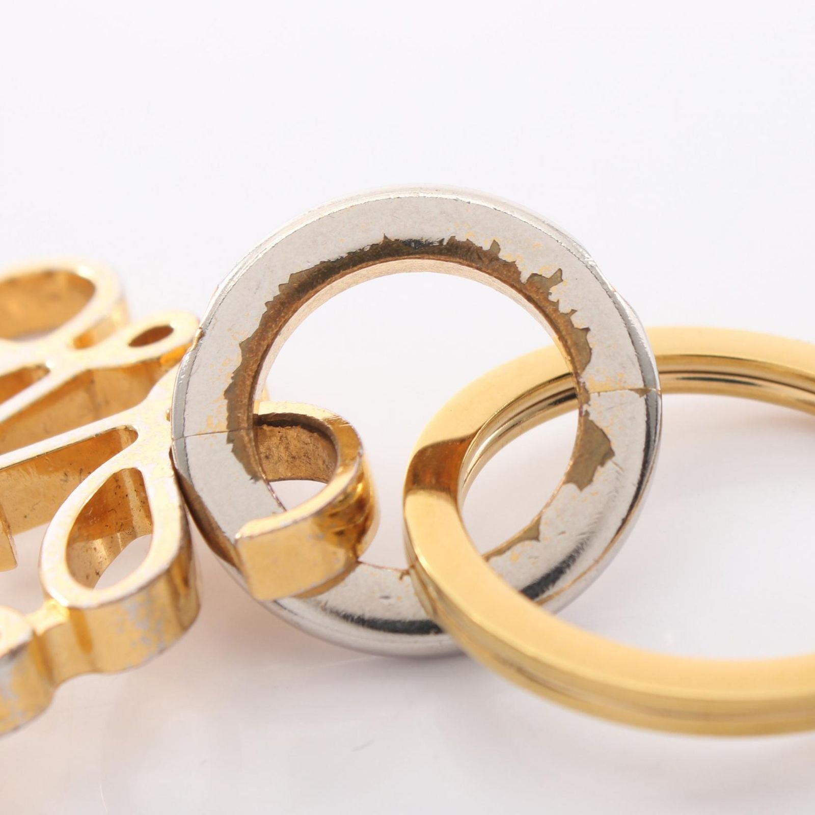 Loewe Charm Anagram Key Ring 111..203 Gold — view 4