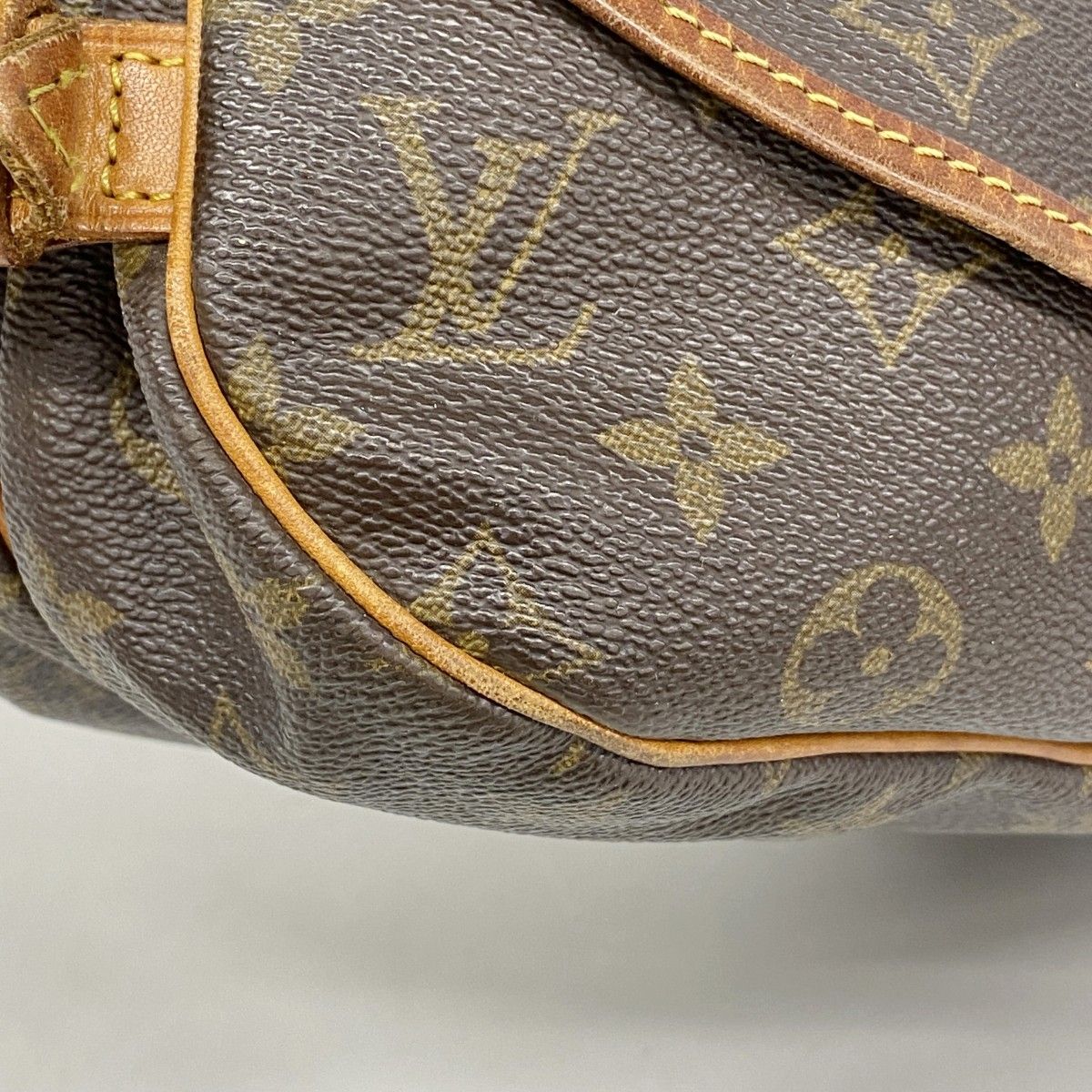 Louis Vuitton Shoulder Bag Monogram Saumur 30 Brown — view 7