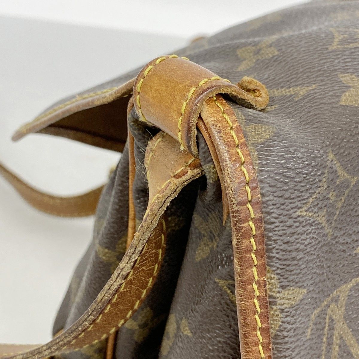 Louis Vuitton Shoulder Bag Monogram Saumur 30 Brown — view 6