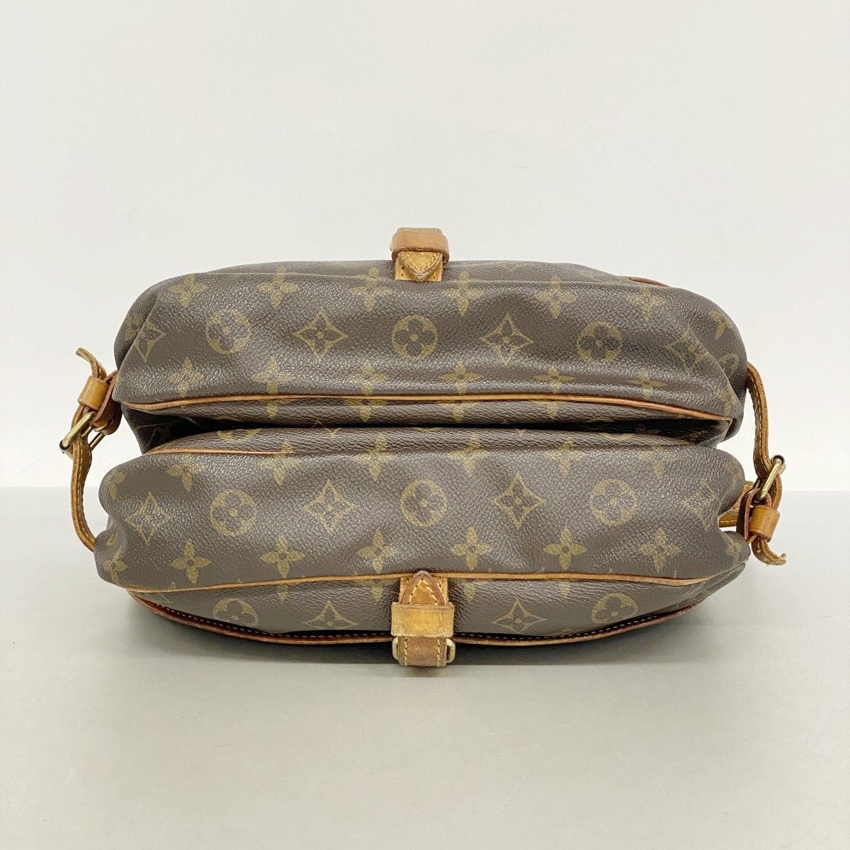 Louis Vuitton Shoulder Bag Monogram Saumur 30 Brown — view 3