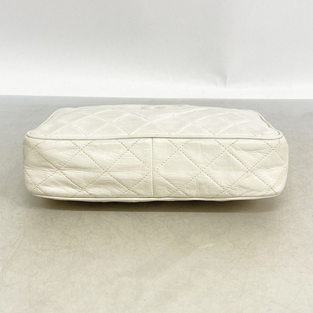 Chanel Shoulder Bag Quilted Lambskin White Gold — view 3