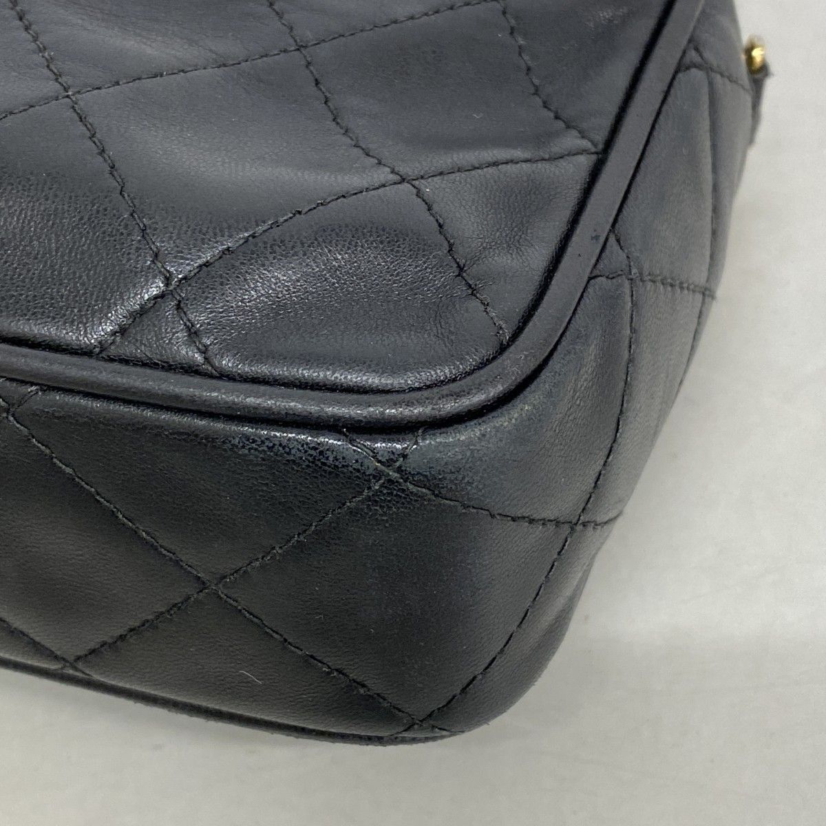 Chanel Shoulder Bag Quilted Lambskin Black Gold — view 6