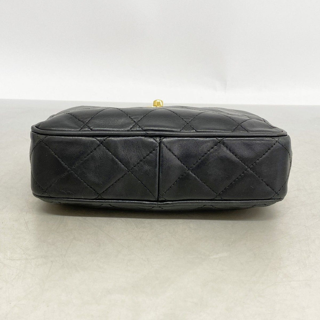 Chanel Shoulder Bag Quilted Lambskin Black Gold — view 3