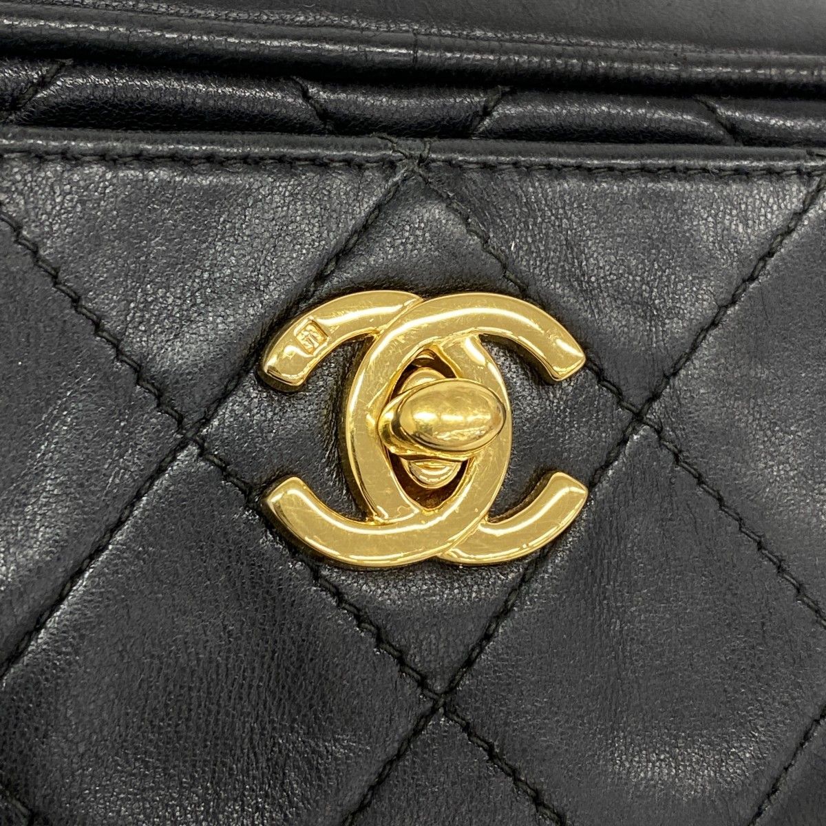 Chanel Shoulder Bag Quilted Lambskin Black Gold — view 8