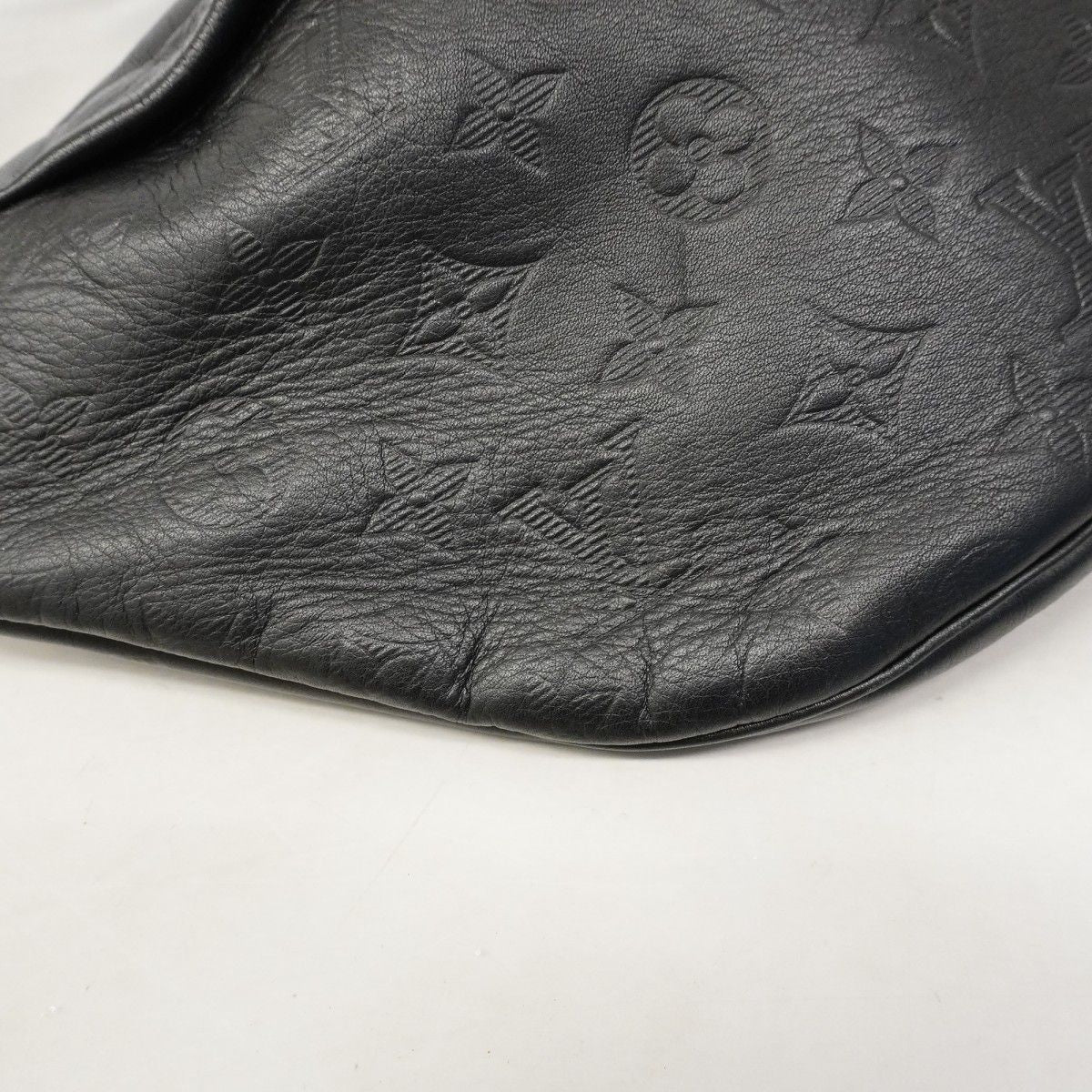 Louis Vuitton Belt Bag Monogram Shadow Discovery Black — view 6