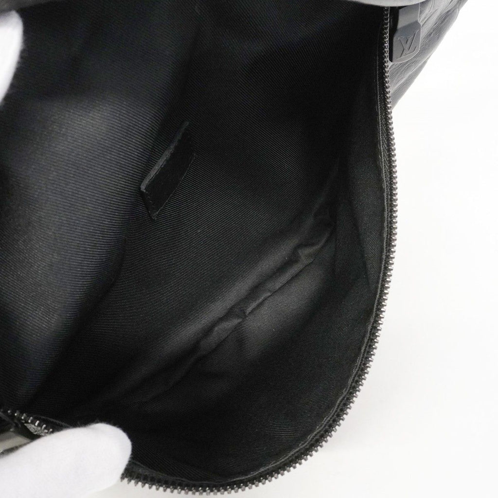 Louis Vuitton Belt Bag Monogram Shadow Discovery Black — view 4