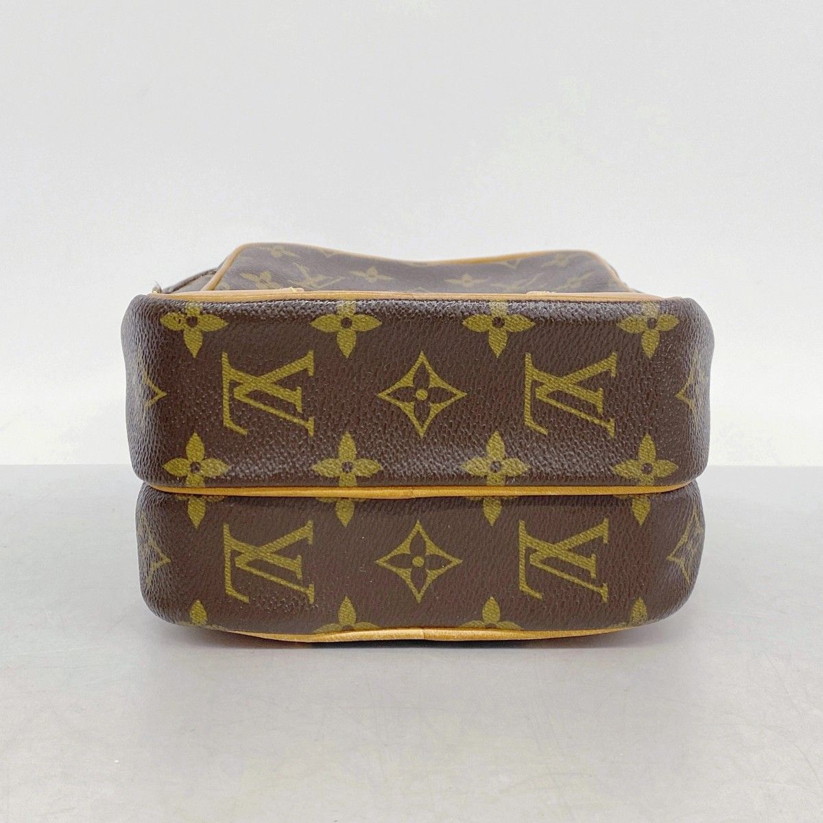 Louis Vuitton Shoulder Bag Monogram Amazon Brown — view 3