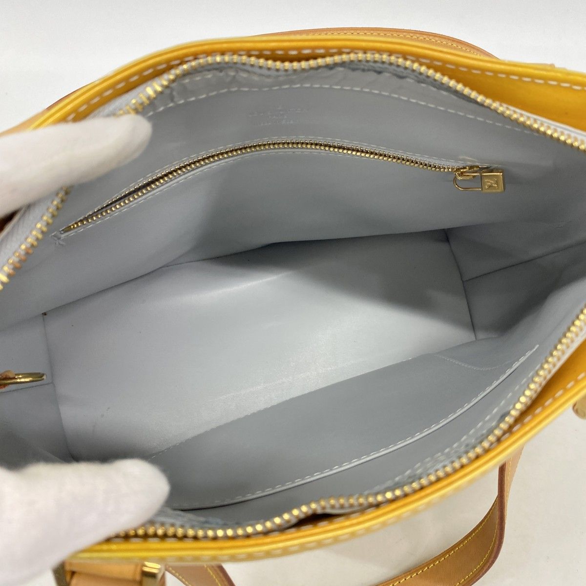 Louis Vuitton Tote Vernis Houston Gray — view 4