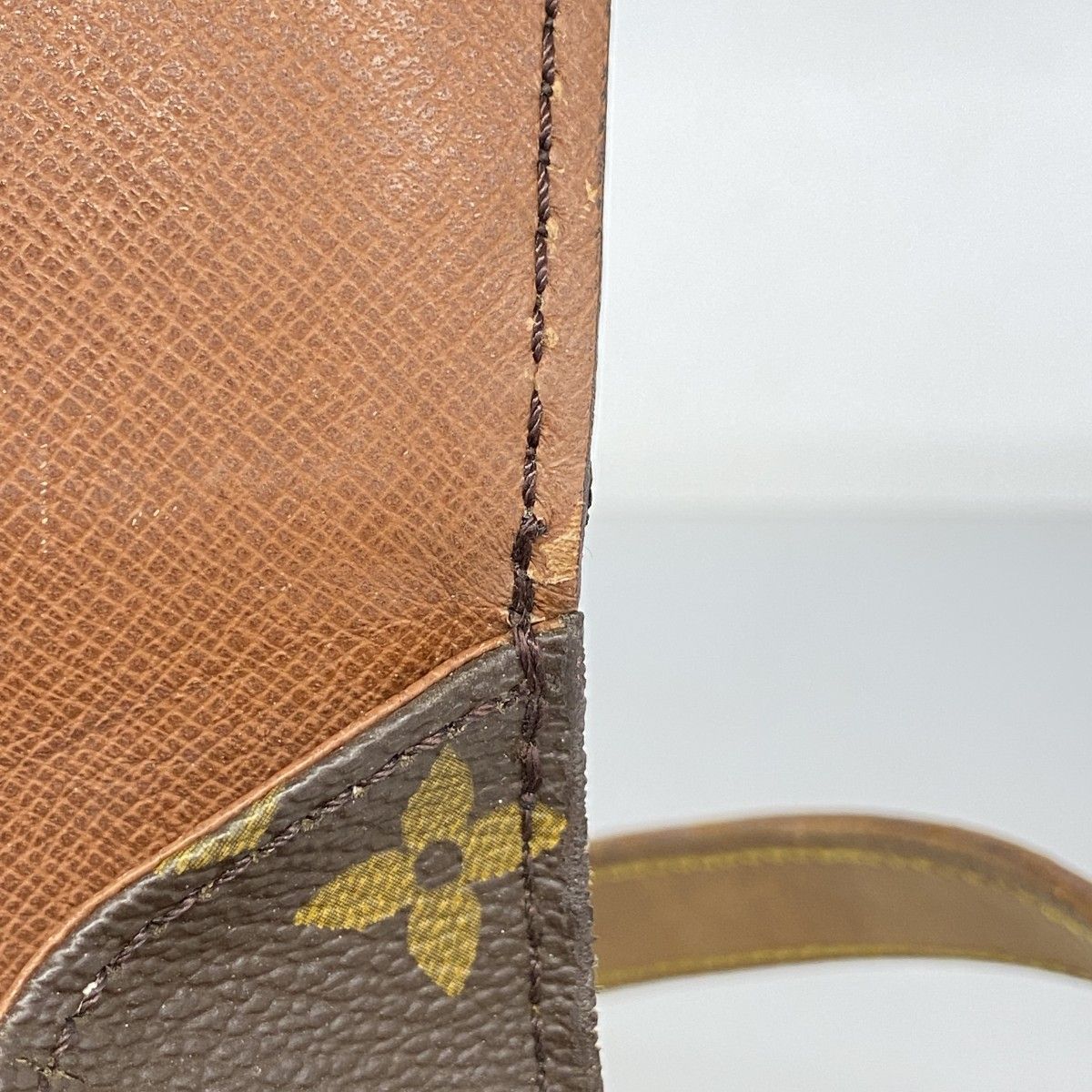 Louis Vuitton Shoulder Bag Monogram Saint Cloud GM Brown — view 7