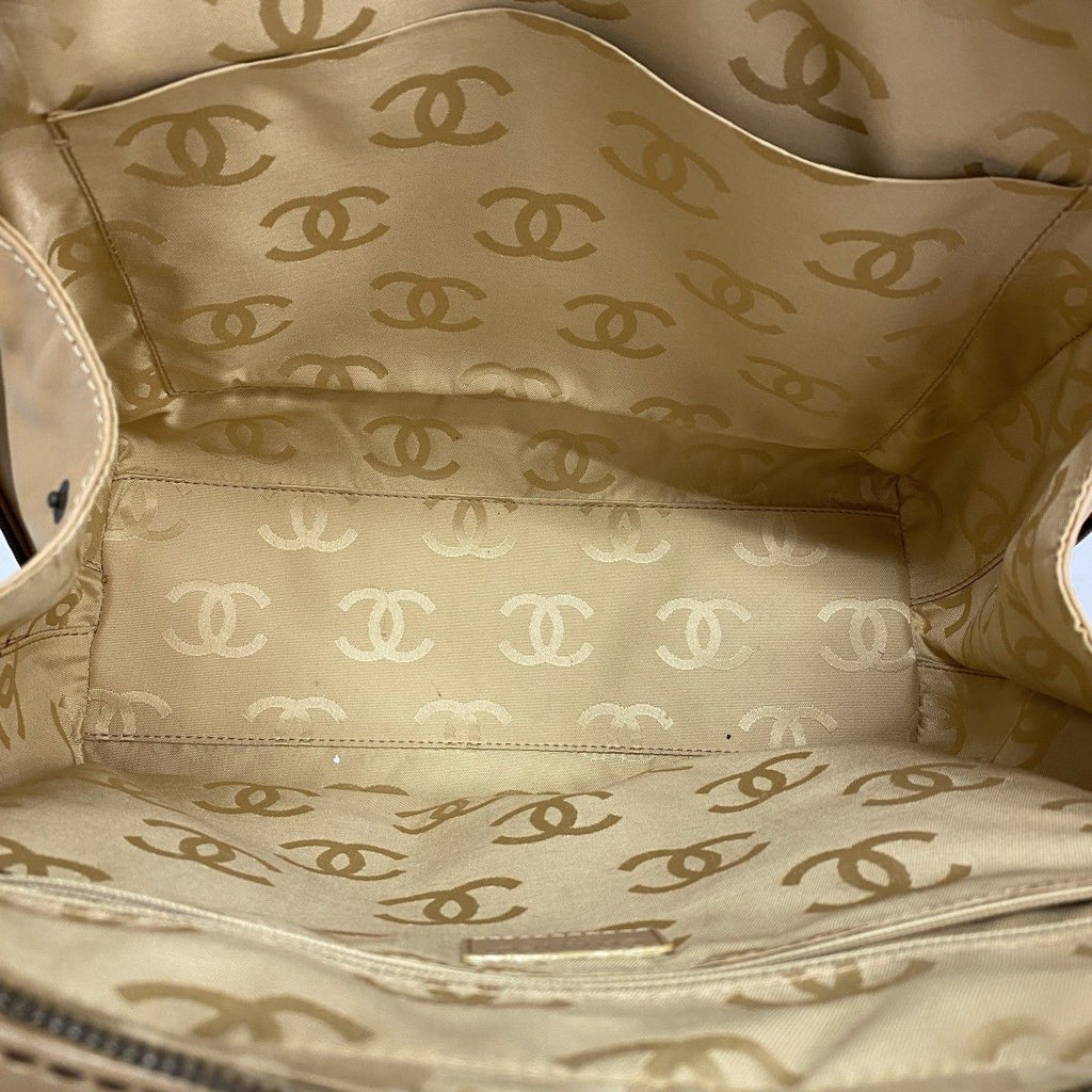 Chanel Handbag Wild Stitch Lambskin Beige Gold — view 4