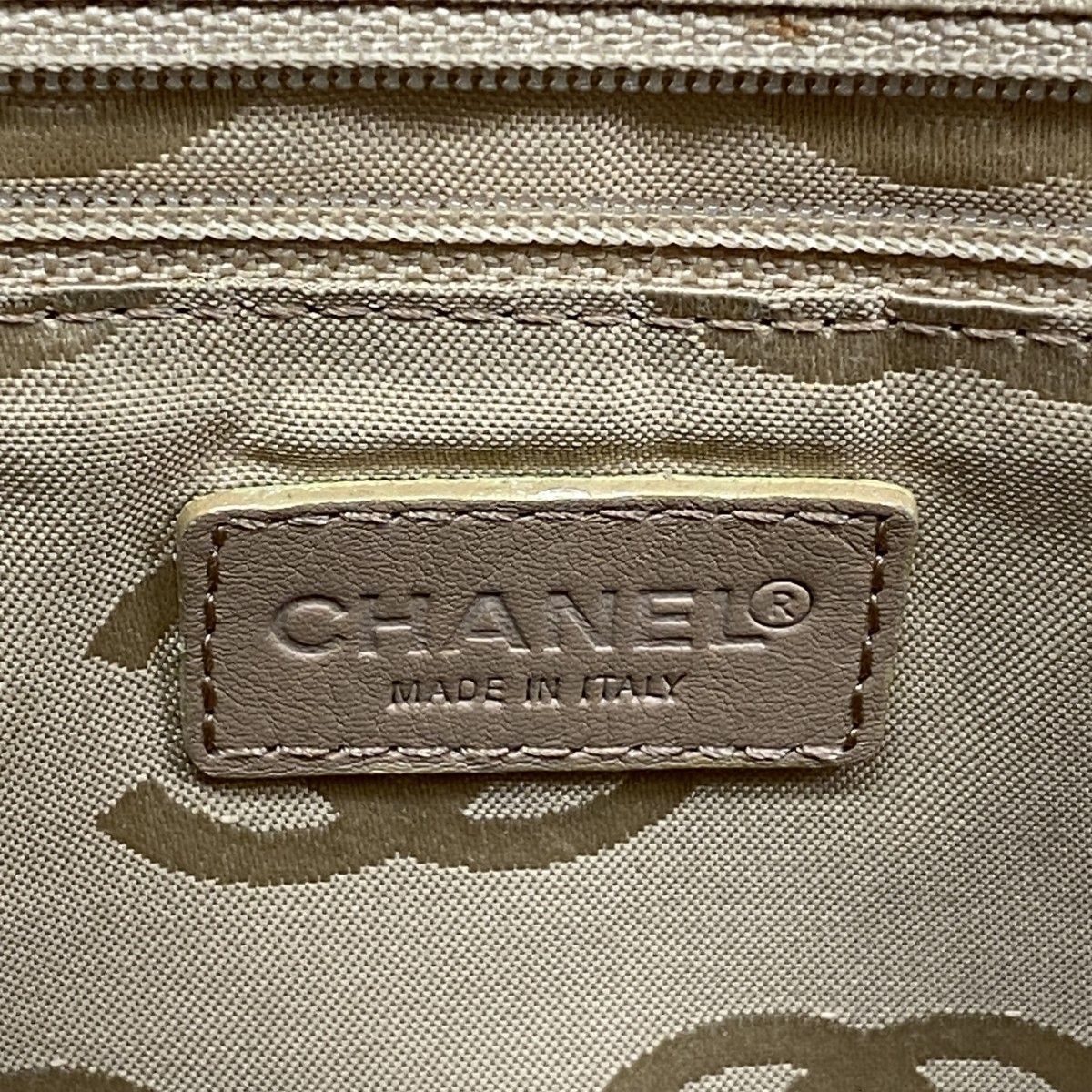 Chanel Handbag Wild Stitch Lambskin Beige Gold — view 5
