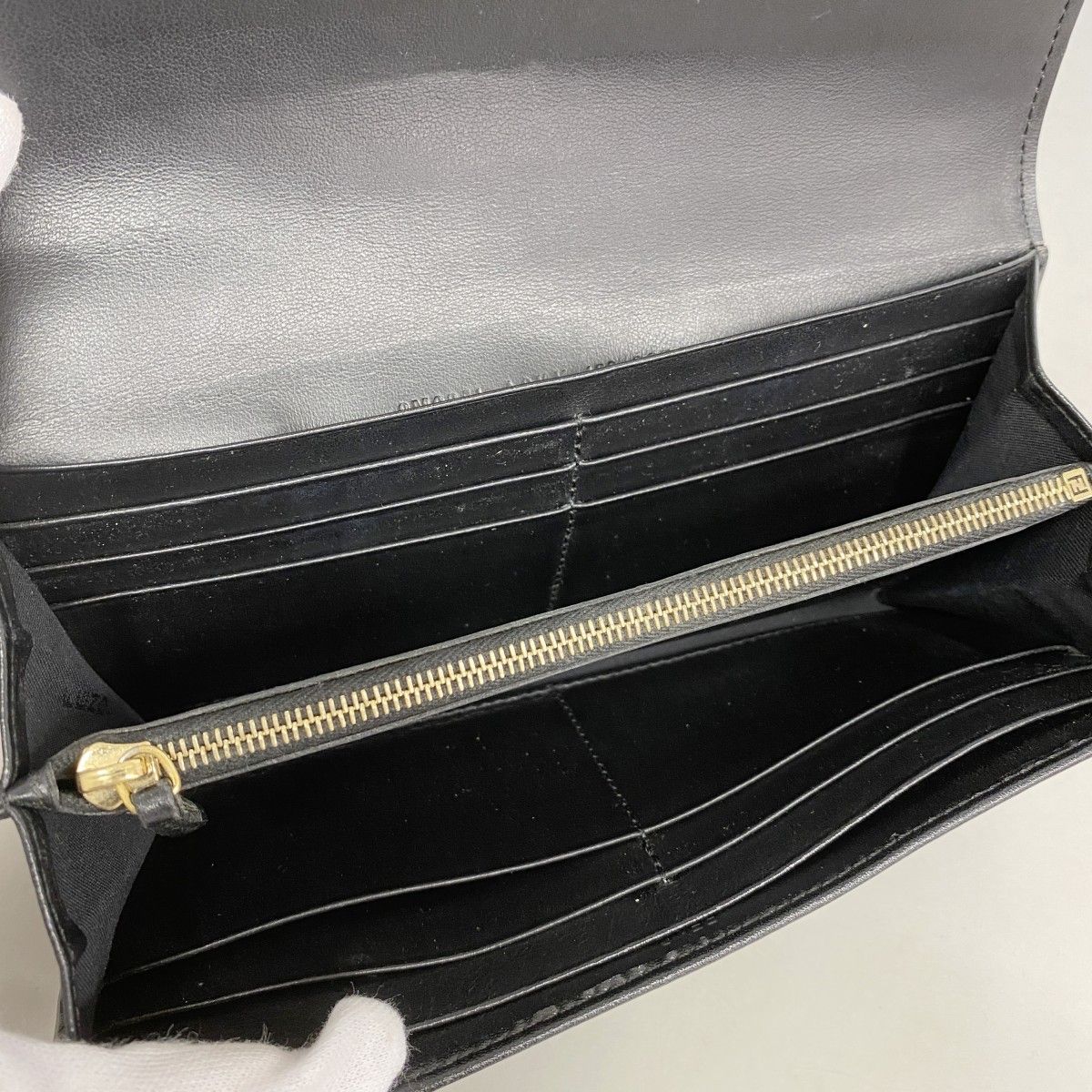 Fendi Wallet Leather Black Gold — view 3