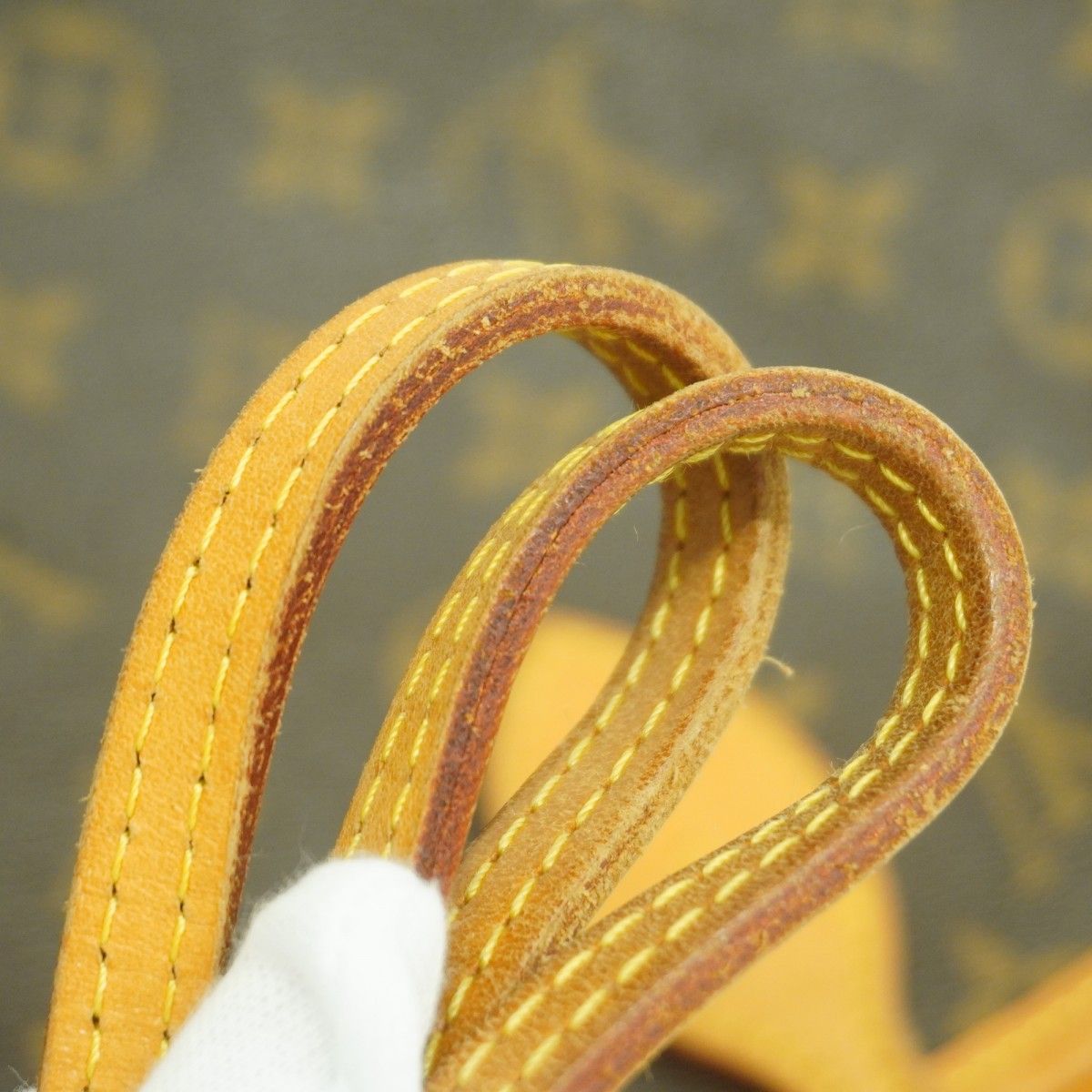 Louis Vuitton Tote Monogram Neverfull MM Fuchsia — view 8