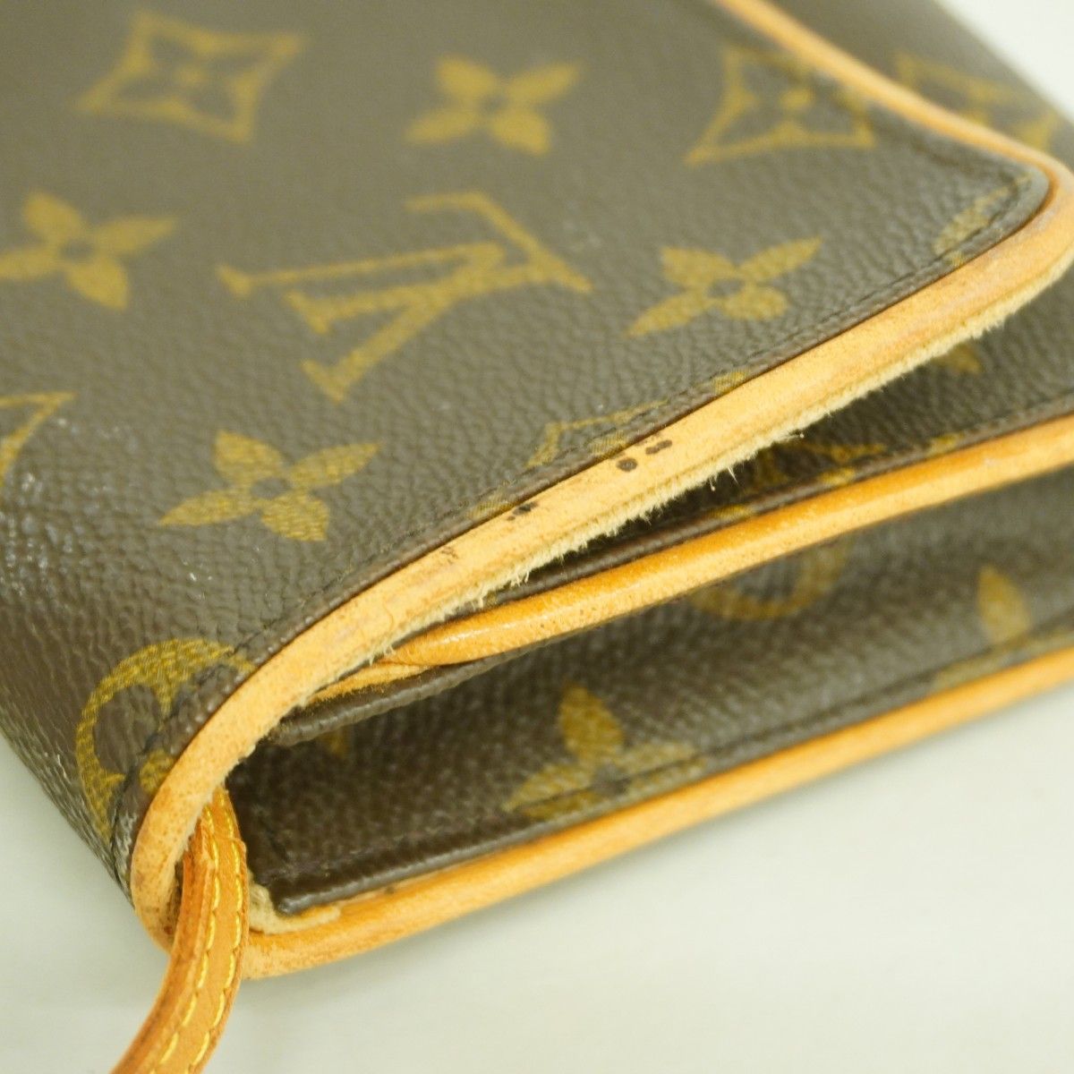 Louis Vuitton Shoulder Bag Monogram Pochette Twin GM Brown — view 9