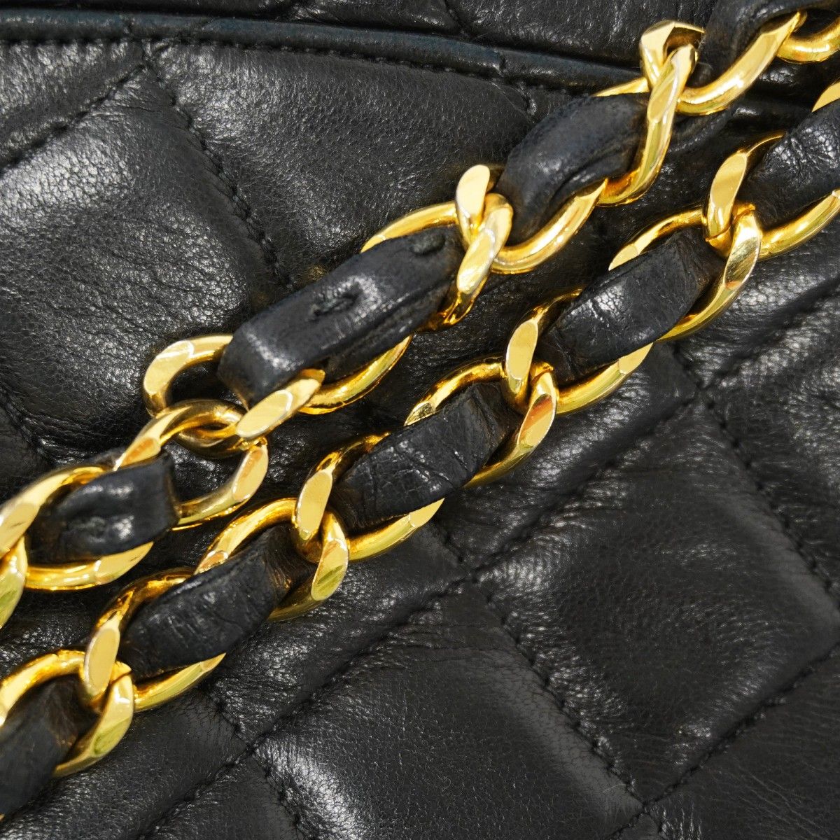 Chanel Shoulder Bag Quilted Lambskin Black Gold — view 8
