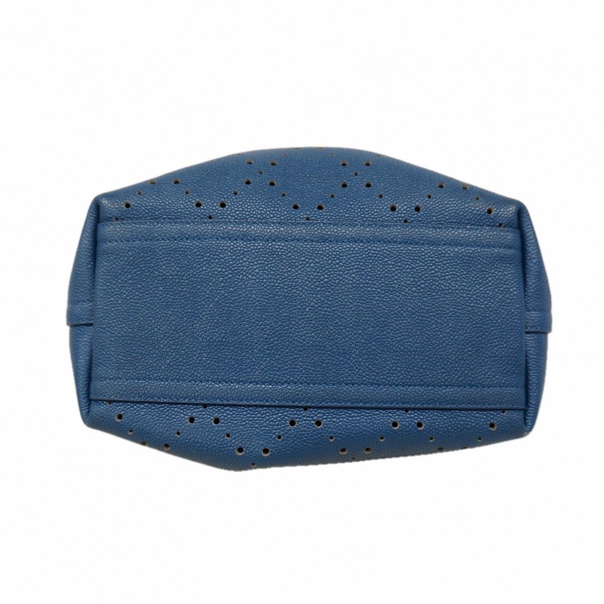 Chanel Shoulder Bag Caviar Leather Blue Silver — view 3