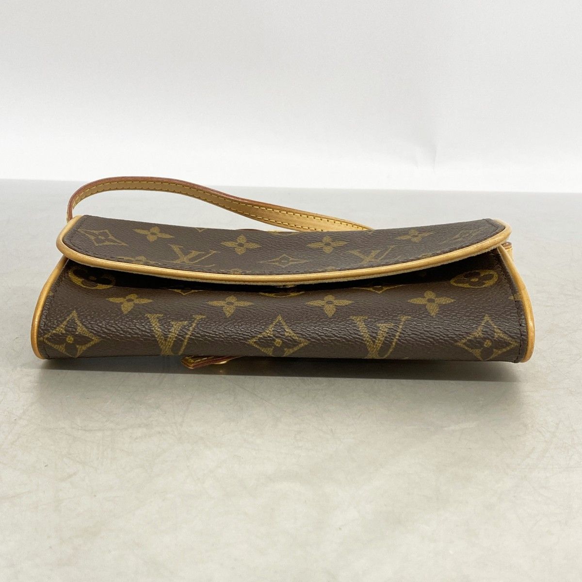 Louis Vuitton Shoulder Bag Monogram Pochette Twin PM Brown — view 3