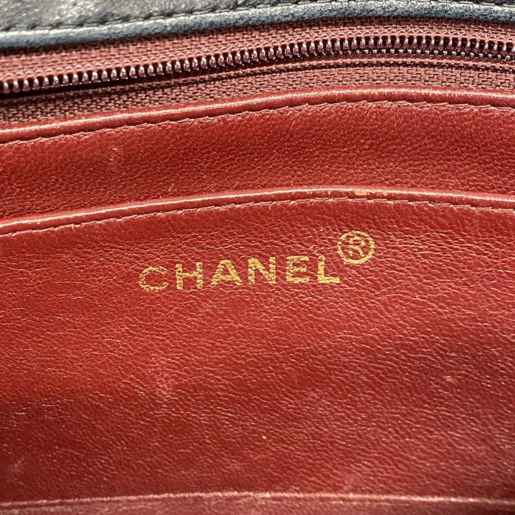 Chanel Shoulder Bag Diana Lambskin Black Gold — view 5