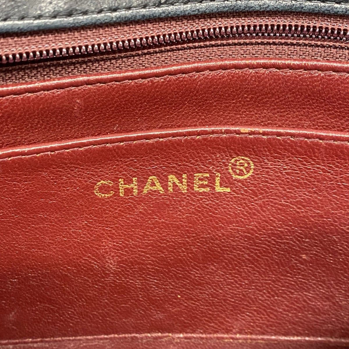 Chanel Shoulder Bag Diana Lambskin Black Gold — view 5