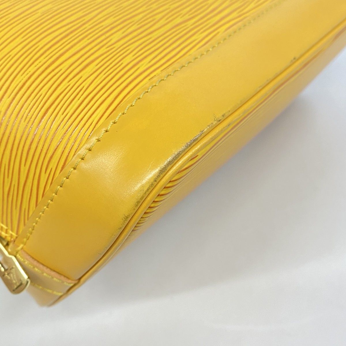 Louis Vuitton Handbag Epi Alma Jaune 2-Way — view 6