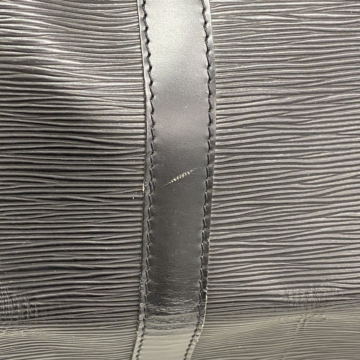 Louis Vuitton Boston Bag Epi Keepall 50 Noir — view 8