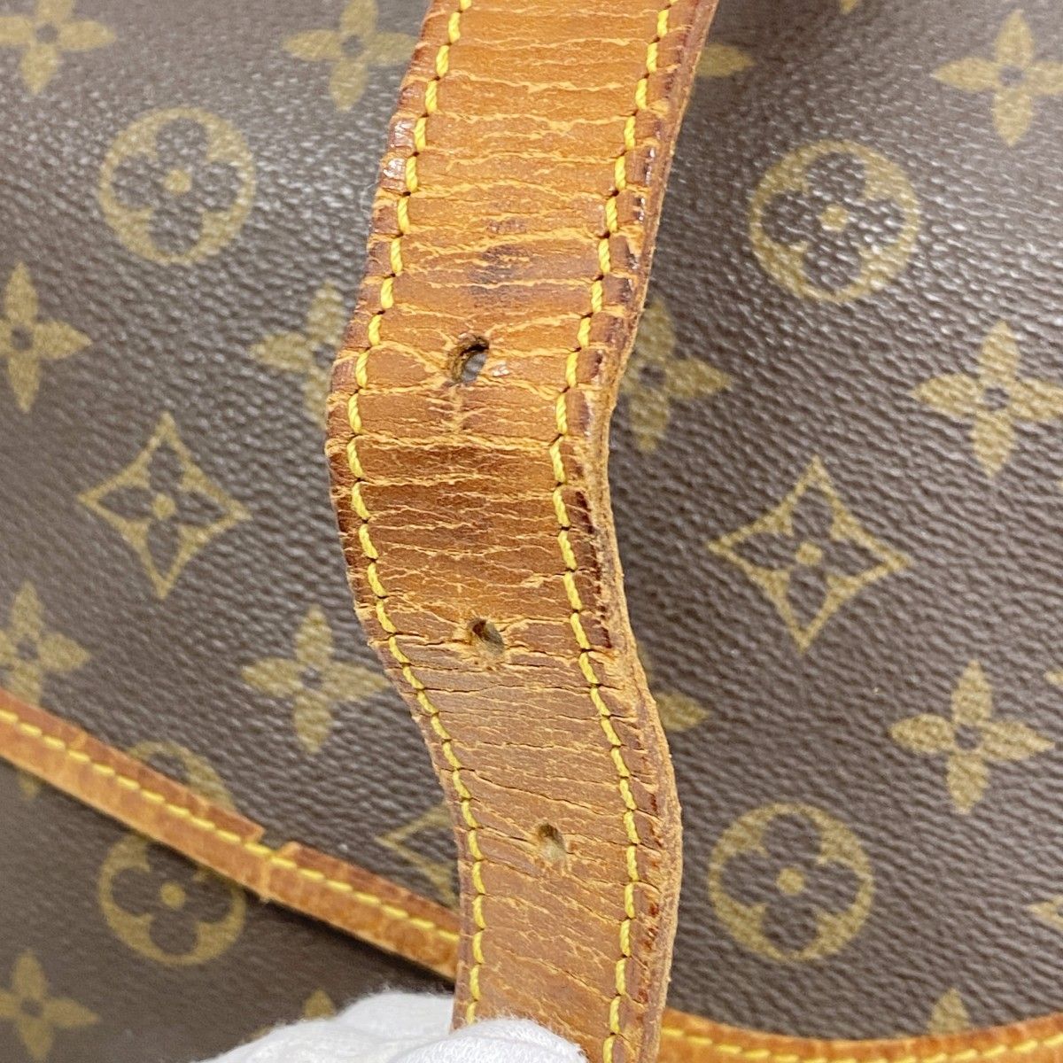 Louis Vuitton Shoulder Bag Monogram Saumur 35 Brown — view 9