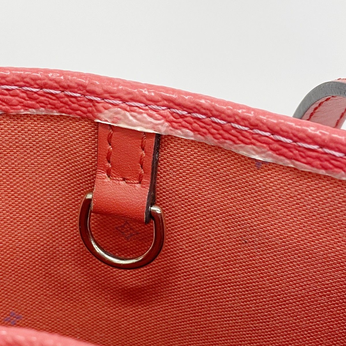 Louis Vuitton Tote Monogram LV Escale On The Go GM Rouge 2-Way — view 7