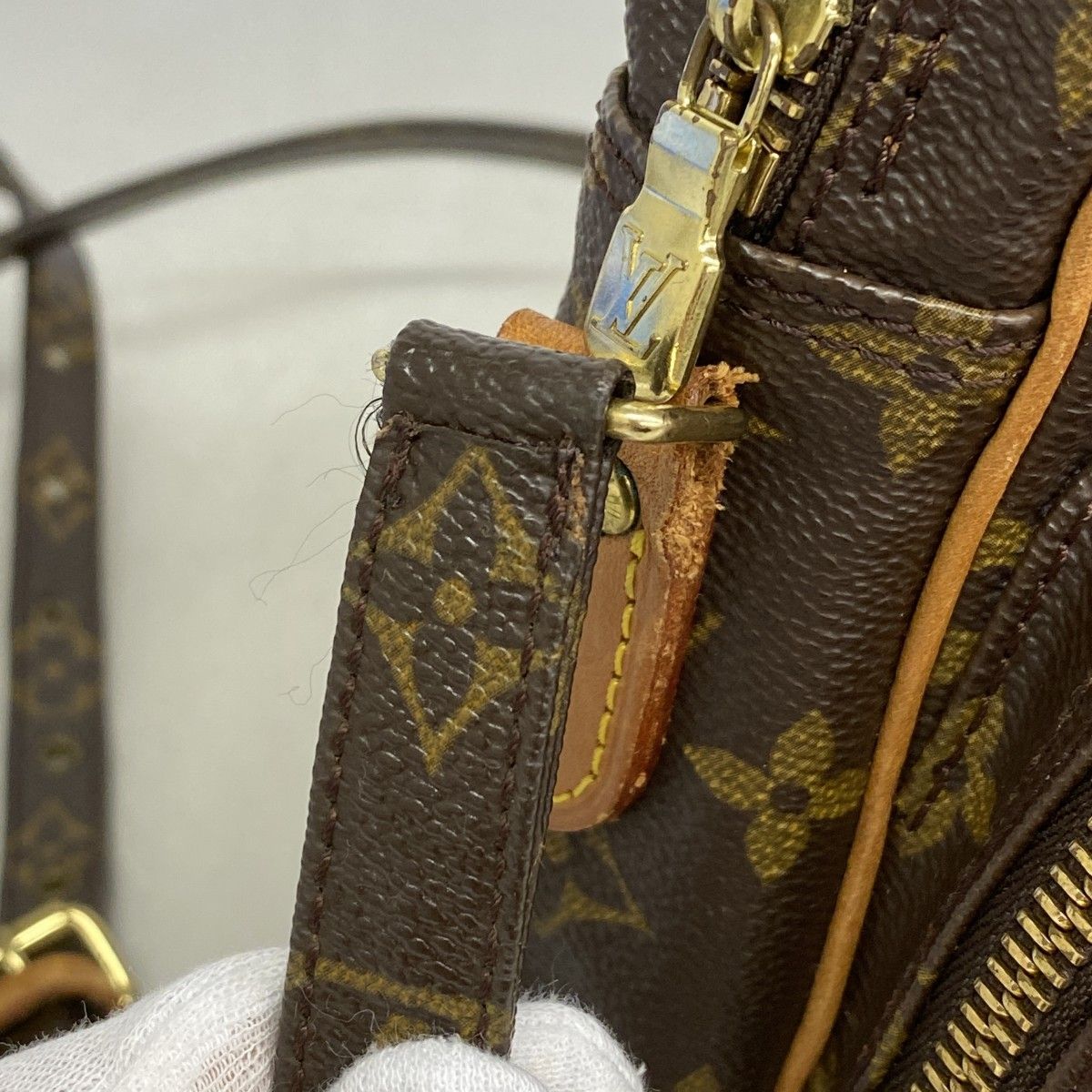 Louis Vuitton Shoulder Bag Monogram Amazon Brown — view 6
