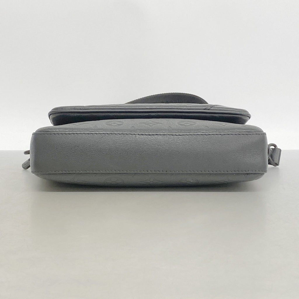 Louis Vuitton Shoulder Bag Monogram Shadow Trio Messenger Black — view 3