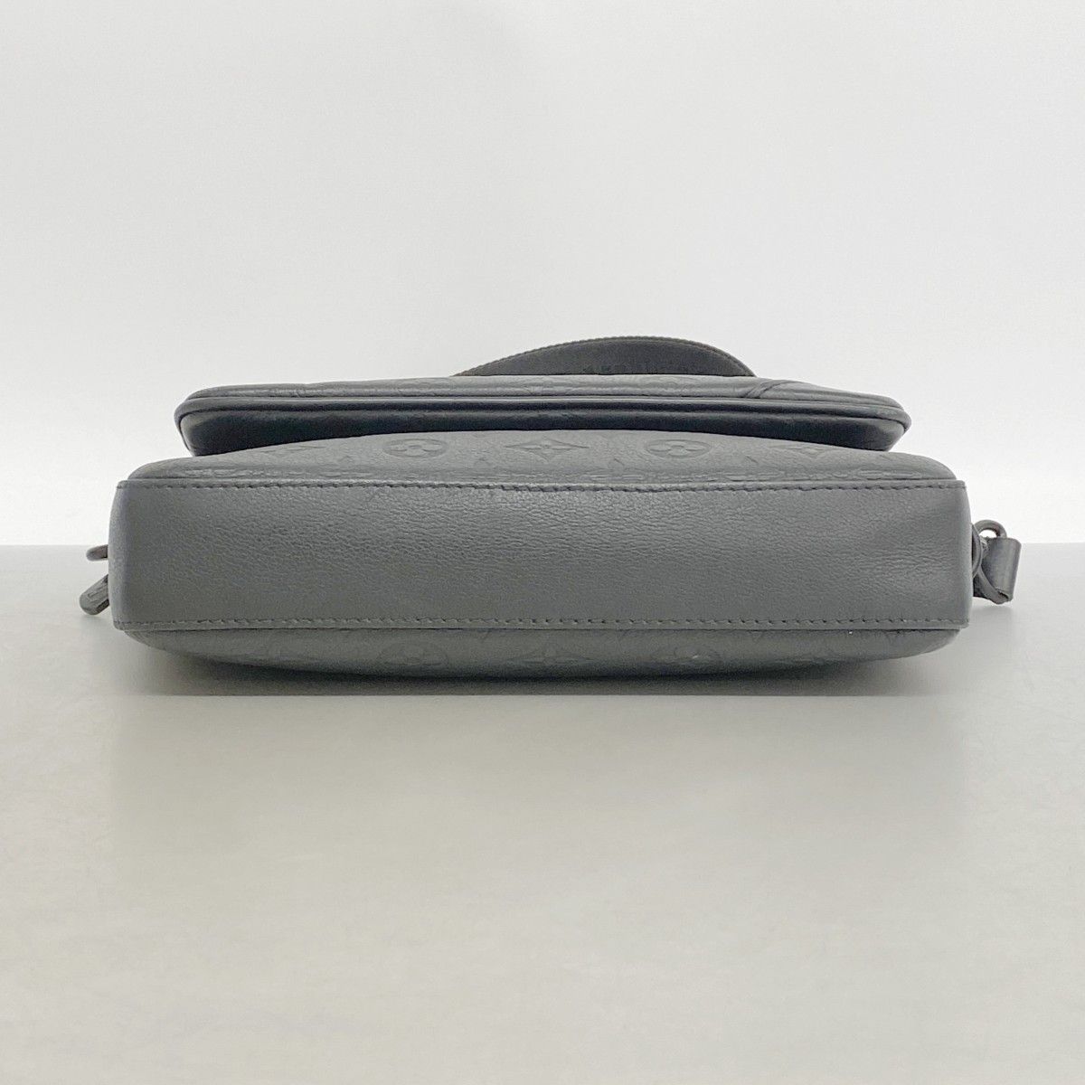 Louis Vuitton Shoulder Bag Monogram Shadow Trio Messenger Black — view 3