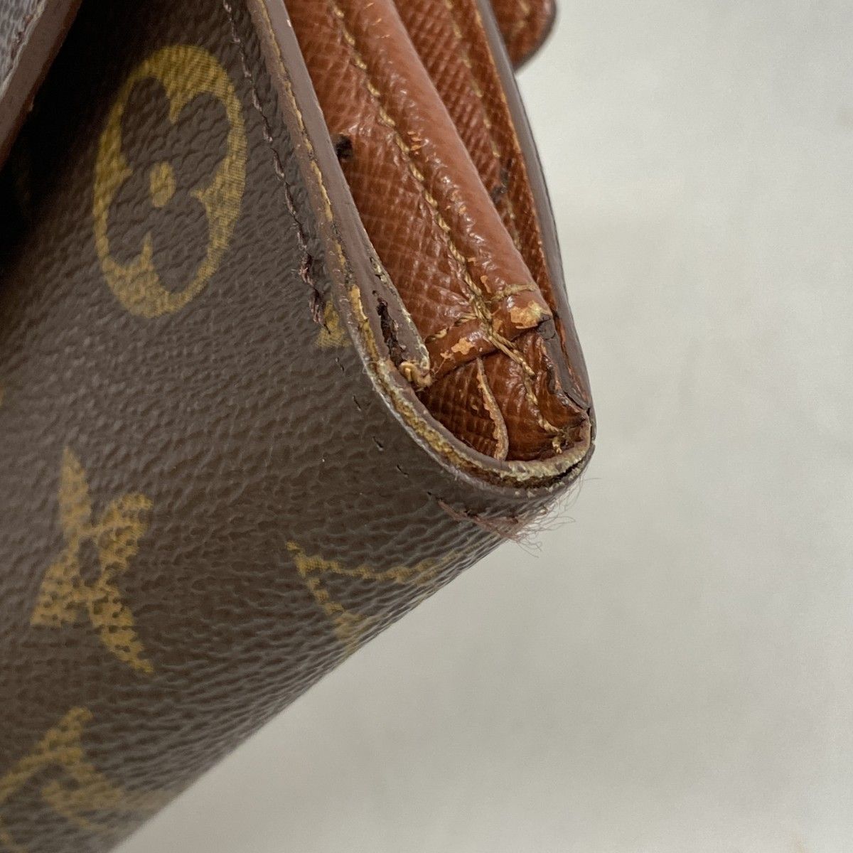 Louis Vuitton Trifold Wallet Monogram Porte-Monnaie Billets Cult Cles Brown — view 5