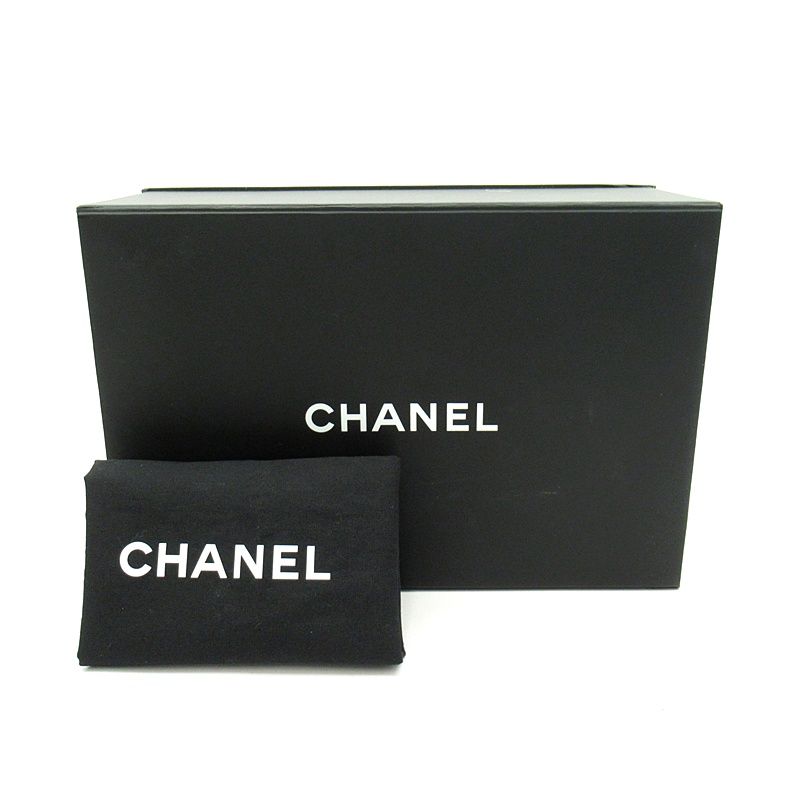 Chanel Boy Chain Shoulder Bag Caviar Leather Black — view 9