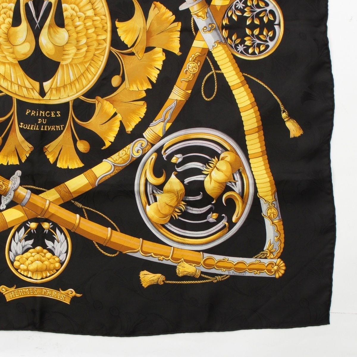 Hermes Carre 90 Daimyo Princes du Soleil Levant Prince of the Land of the — view 5