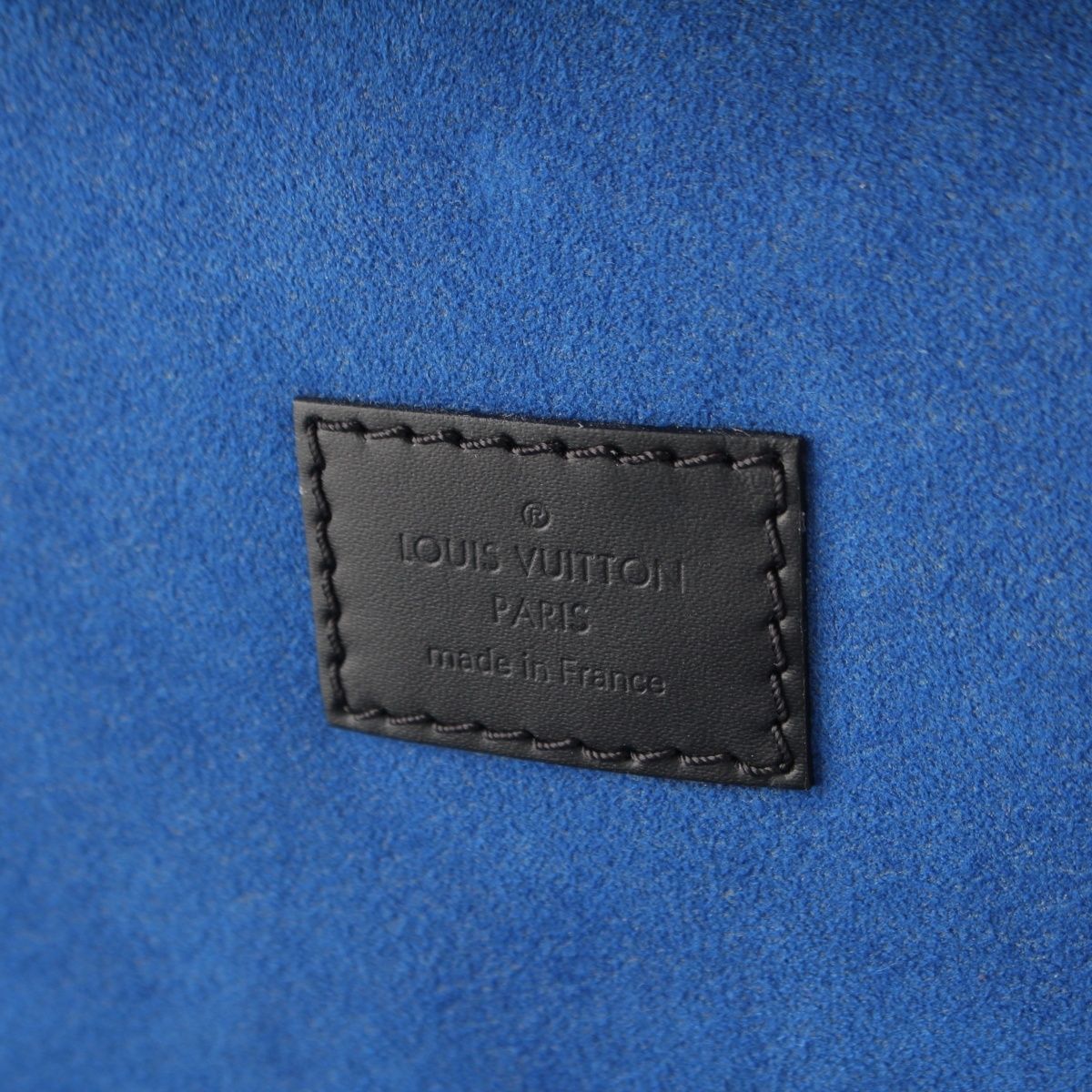 Louis Vuitton Monogram Eclipse Coffret Resor 24 Black Messenger — view 8