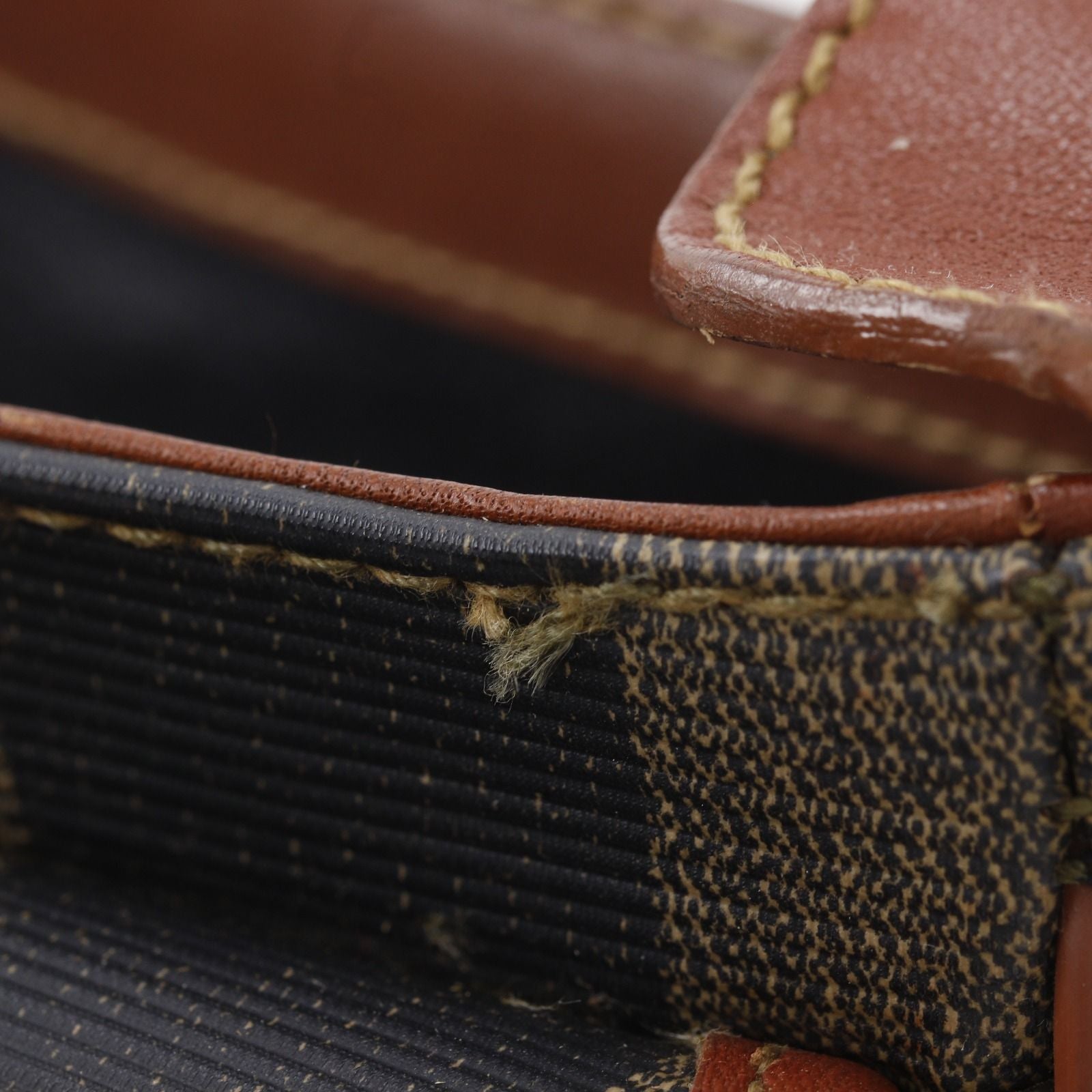 Fendi Pecan Pattern 2-Way Shoulder Vintage Brown Handbag — view 9