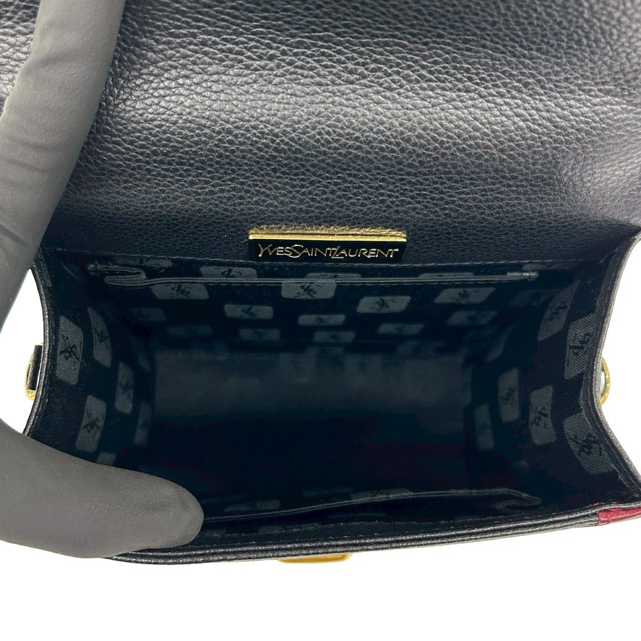 Saint Laurent Cutout Leather 2-Way Shoulder Bag Black — view 9