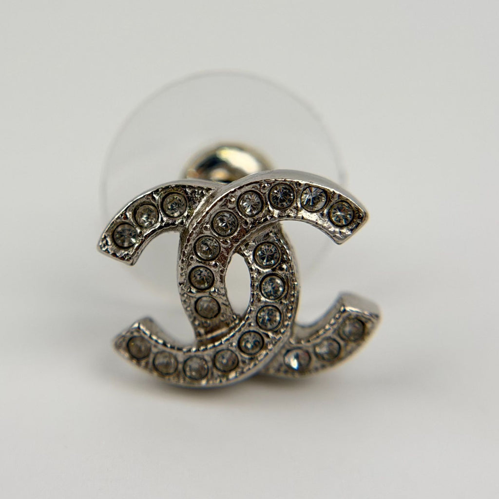 Chanel CC Logo Single Pierced Earrings Plated Rhinestone Silver Vintage — view 3