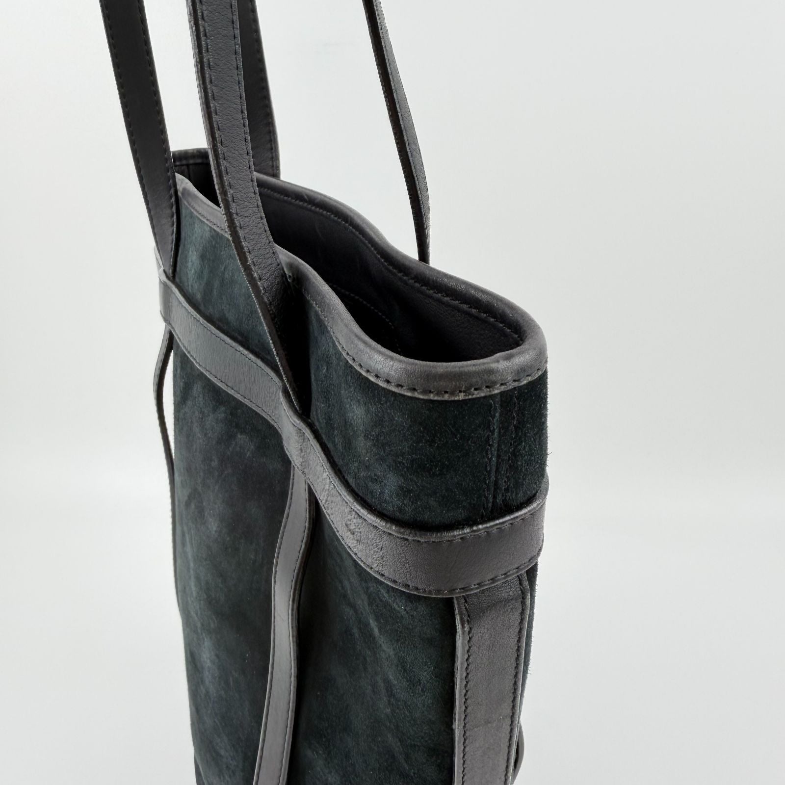 Loewe Anagram Shoulder Bag Suede Leather Black Vintage — view 7