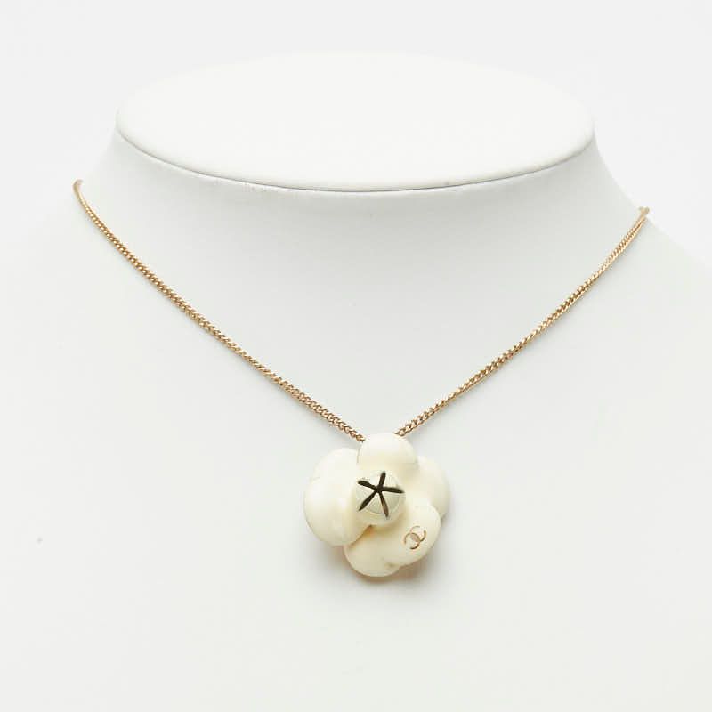 Chanel CC Logo Camellia Flower Motif Necklace Gold Ivory Plated — view 7