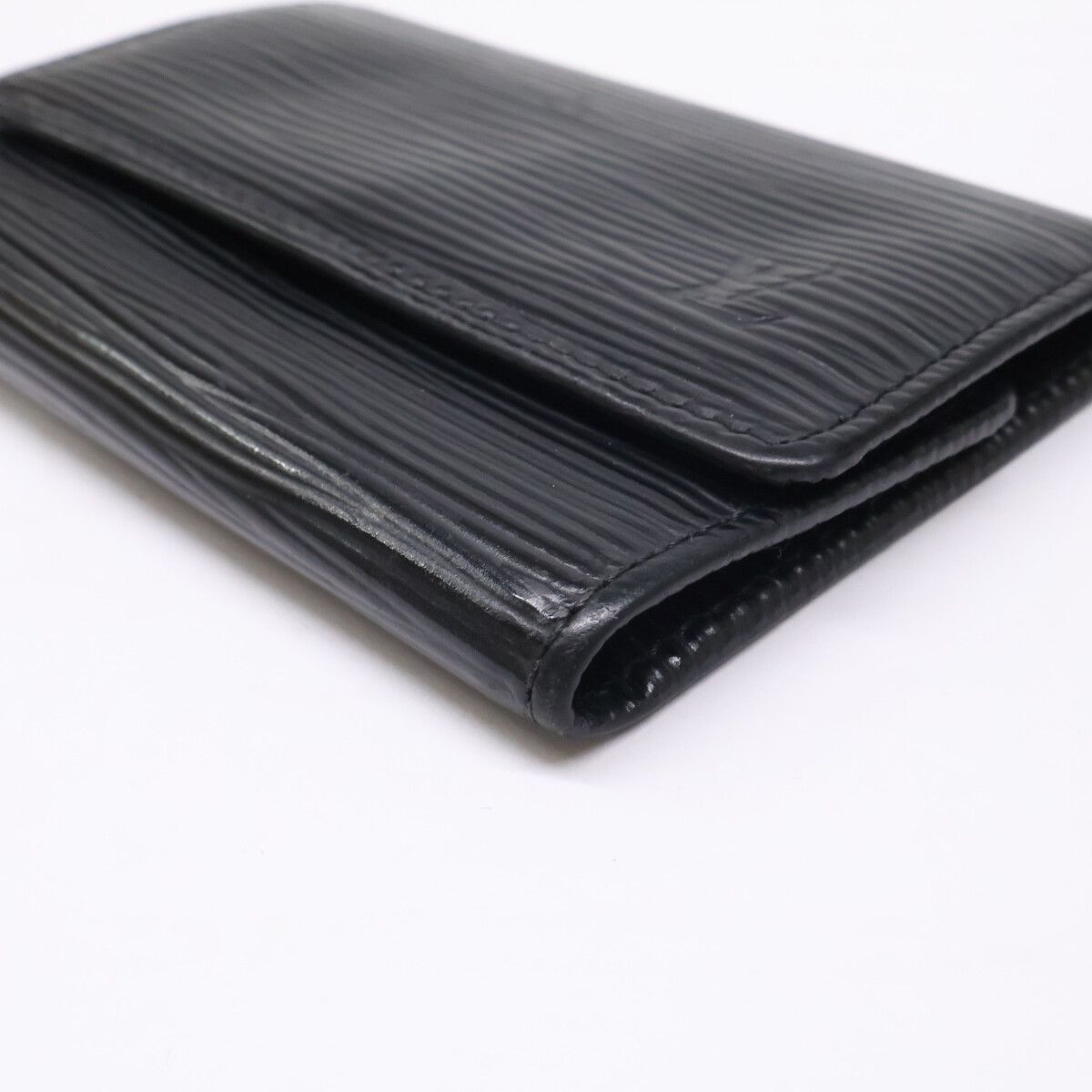 Louis Vuitton Multicles Epi 6 Rows Key Holder — view 9