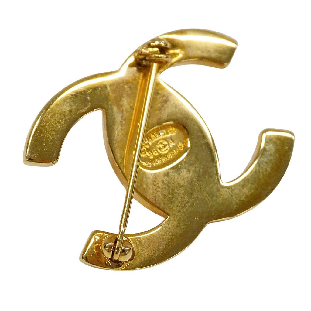 Chanel Brooch Turnlock Gold Logo Vintage — view 2