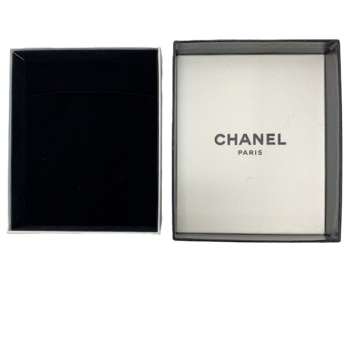 Chanel Earrings Teardrop Motif Gold — view 5