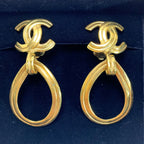 Chanel Earrings Teardrop Motif Gold — view 2