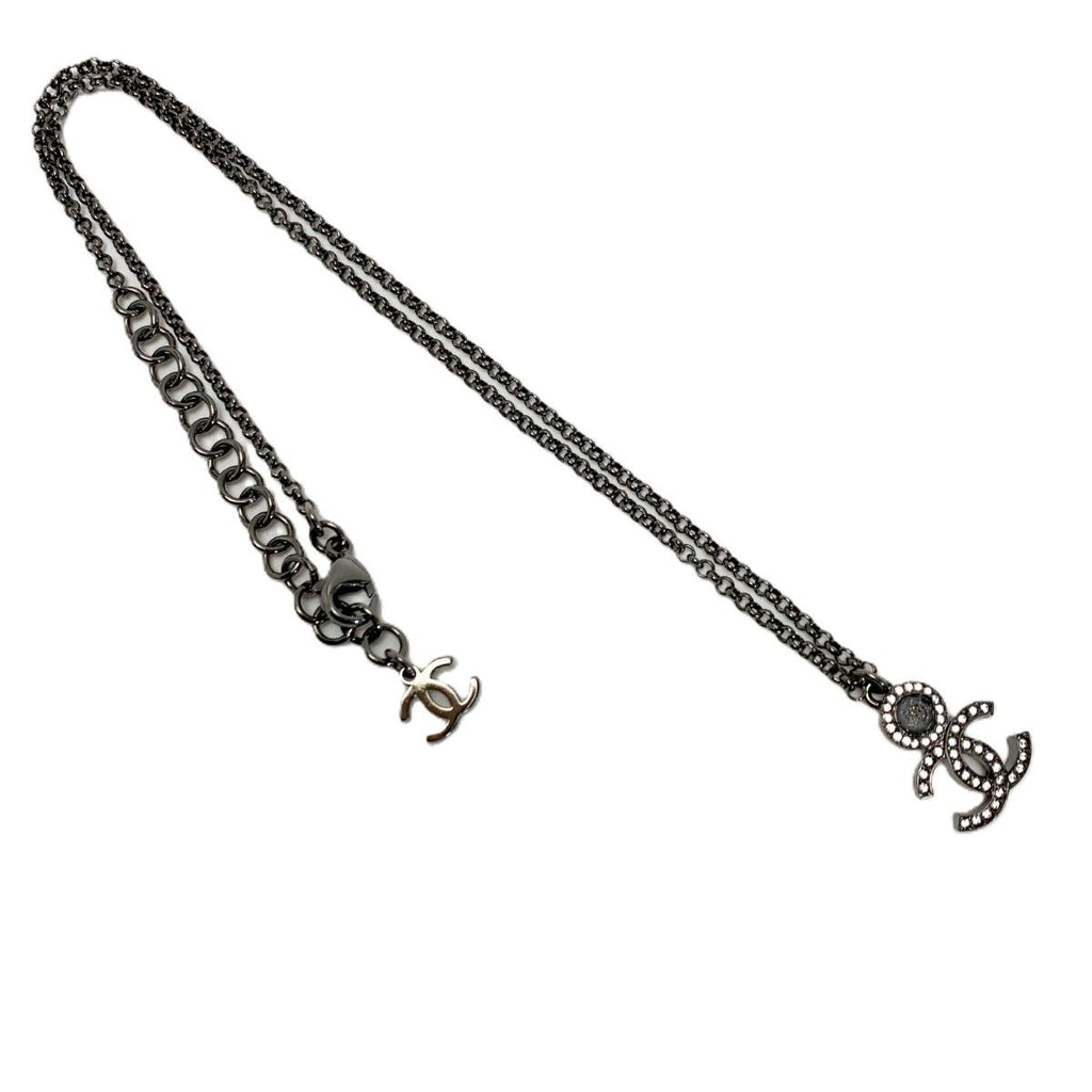 Chanel Necklace CC Logo Silver — view 4