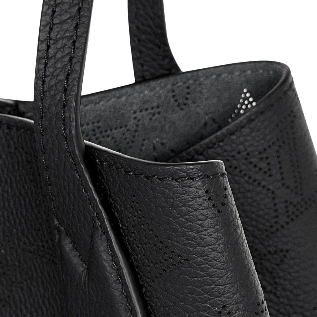 Louis Vuitton Blossom PM 2-Way Shoulder Bag Monogram Mahina Noir — view 8