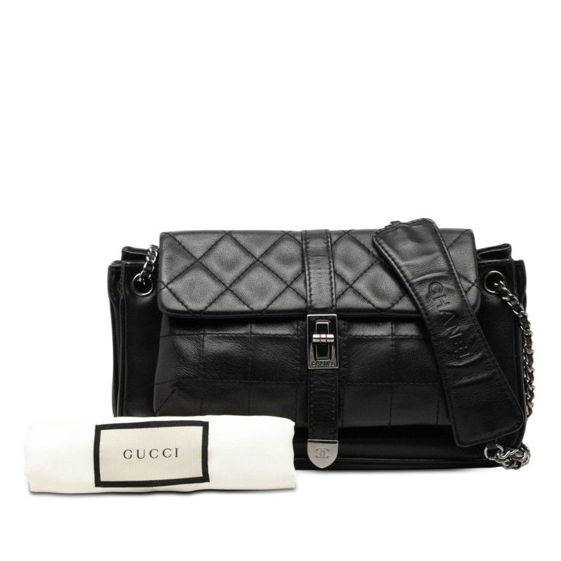 Chanel CC Logo 2.55 Quilted Chain Shoulder Bag Black Lambskin — view 8