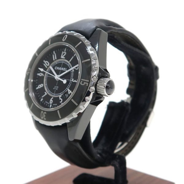 Chanel 33 Watch Black — view 2