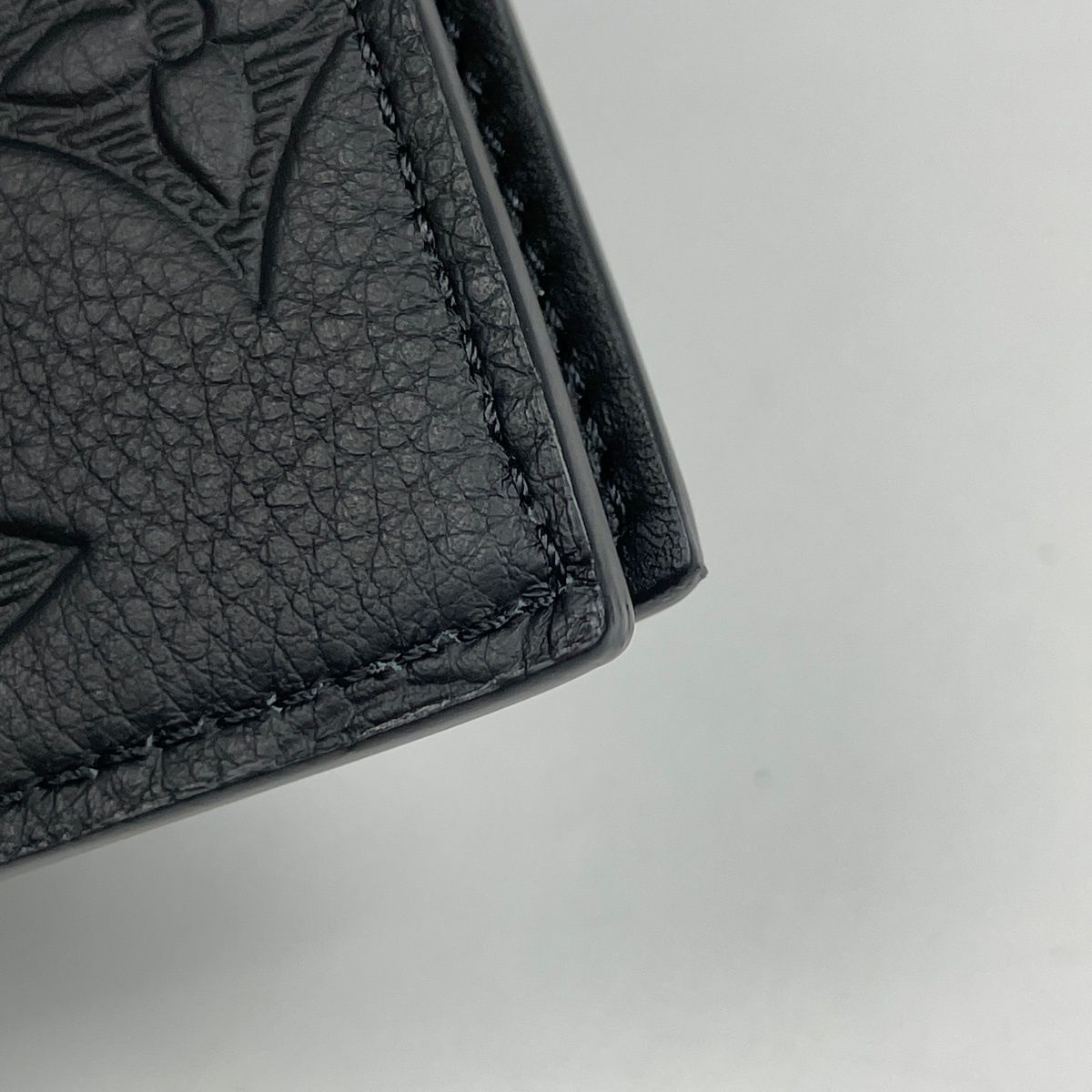 Louis Vuitton Couverture Passport NM Cover Monogram Shadow Leather Ultra Black — view 3